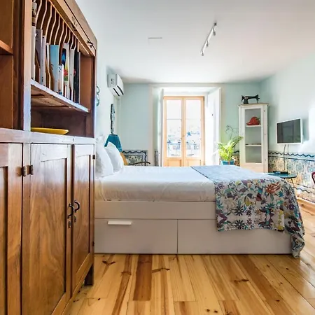 Heart - Yellow By Lovelystay